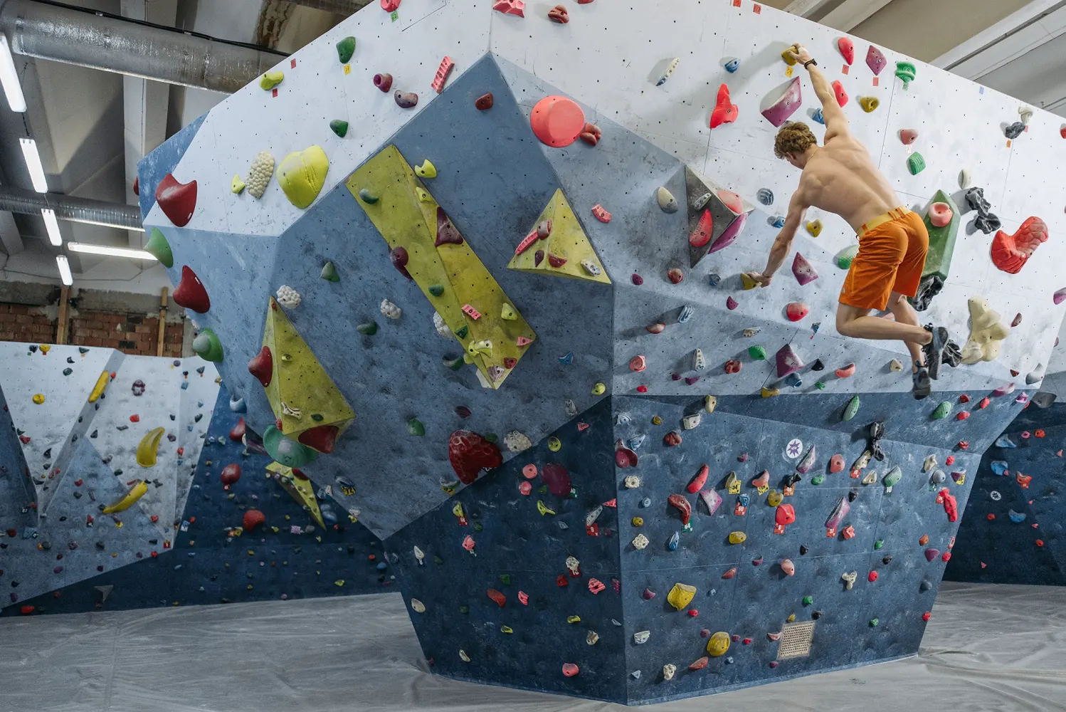 Primero el running, luego el gym... y ahora la escalada: por qué los rocódromos son los nuevos templos sociales — imagen 3