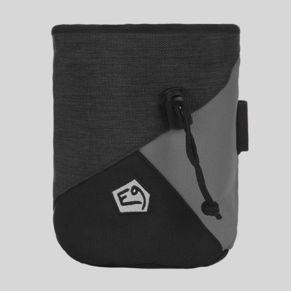 Magnesio y bolsas: E9 Enove Zucca